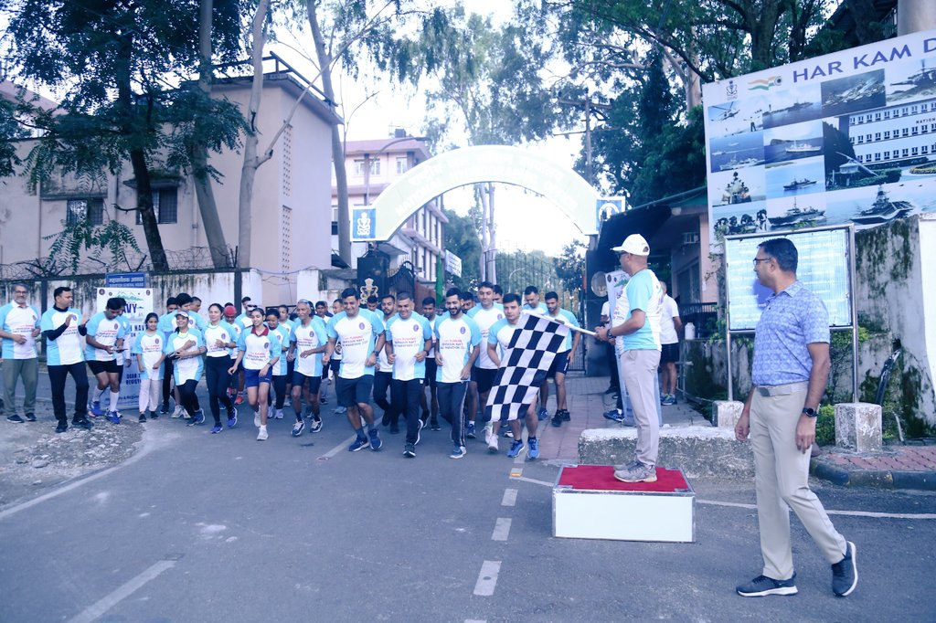 IN_NHO_DEHRADUN's tweet photo. Promo Run for the highly anticipated Dehradun Navy Half Marathon #DNHM was held today. The 5K run through the scenic Rajpur Road was flagged off by Joint Chief Hydrographer and witnessed an enthusiastic participation of over 50 runners. https://t.co/hq1kaSJWj2