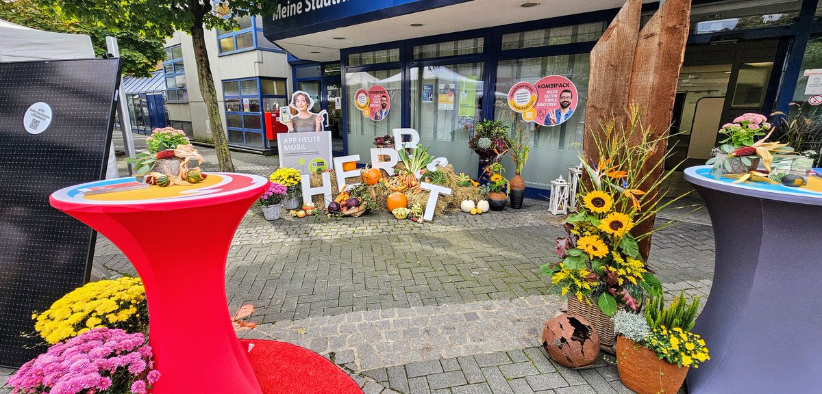 UMZiegeroski's tweet photo. Have a great week ahead! ๐ซ
Photos from the Market Days 2024 here๐ถโโ๏ธ๐๐๐๐๐ชด๐บ๐๐๐๐๐ฅ๐ฝ๐ง
๐โ๐ซ๐ฅ๐๐๐ญ๐ฏ๐ฅ๐ท๐ป๐ง๐๐ #Neuwied #Markttage #marketdays #Herbst #fall #autumn #harvest #art #food #wine #books #charity https://t.co/c1pRRwthU6