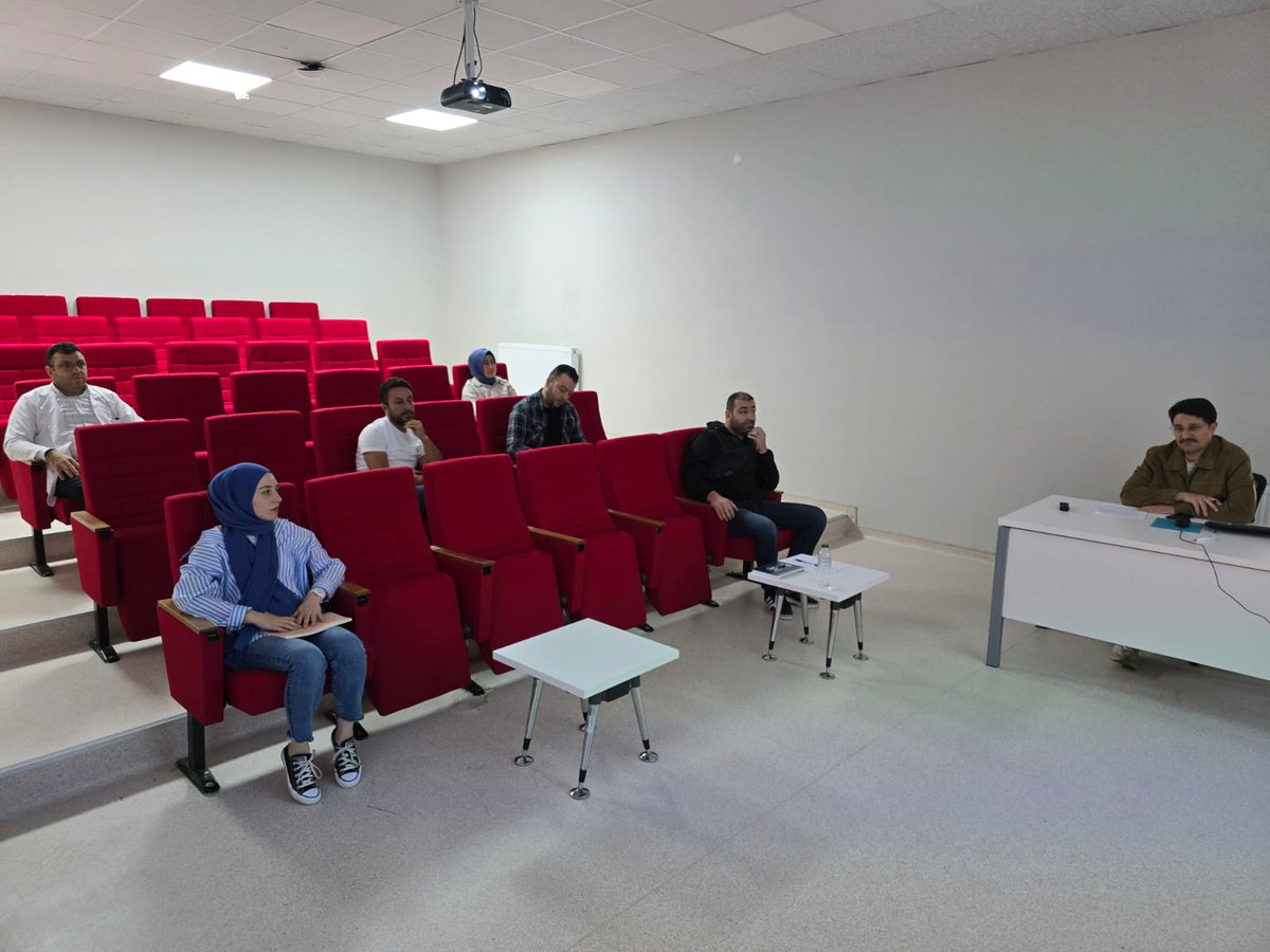 BAYU_BUMER's tweet photo. 2024 Yılı 5. Genel Koordinasyon Toplantısı BUMER Akademik ve İdari personelin katılımıyla gerçekleştirilmiştir.
#bayburtüniversitesi #bayburt #laboratuvar #merlab
@Bayburtedutr  @MutluTurkmen https://t.co/Oo9c0wIp3J
