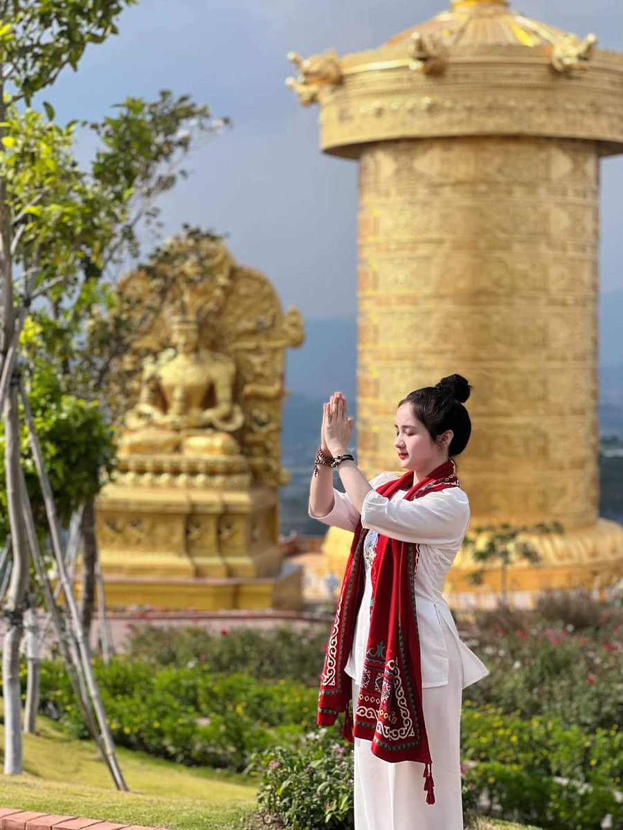 dieutuebao's tweet photo. Ngày mà bạn chấp nhận buông bỏ điều gì đó cũng là ngày mà bạn cho mình một lối thoát...🥰
#phat #phatphap #adidaphat #phatphapnhiemmau #samhoi #tamtrang #phatphapvobien #dieutuebao https://t.co/TQu4CcPOAQ