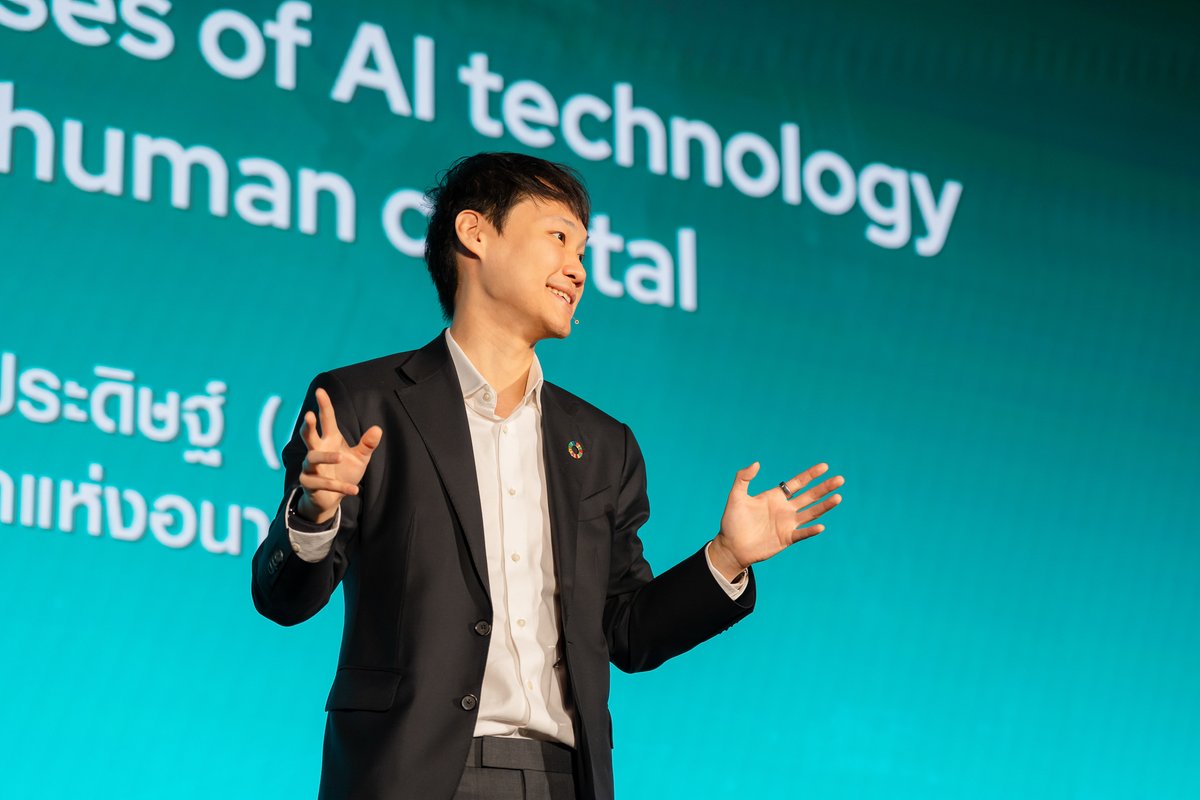 toppjirayut's tweet image. บรรยากาศในงาน &quot;TNN Tech Forum 2024&quot; จัดโดย TNN Tech เมื่อวันที่ 8 ตุลาคมที่ผ่านมา ซึ่งครั้งนี้ผมได้มีโอกาสบรรยายและพูดคุยร่วมกับวิทยากรระดับประเทศในหัวข้อ &quot;ปลดล็อก AI กำหนดทิศทางปัญญาประดิษฐ์&quot; ครับ

#AI #TNNTechForum2024 #Toppjirayut #ท๊อปจิรายุส