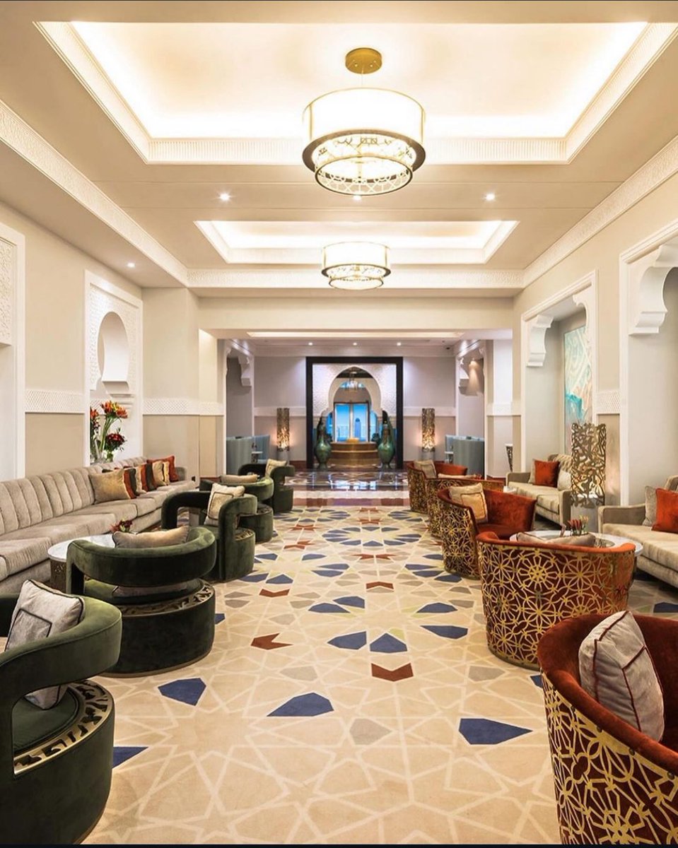 AlmashreqHotels's tweet photo. في صالة الشاي بفندق بوتيك المشرق، نعيد تعريف تجربة الشاي الفاخرة في أجواء تجمع بين الراحة والفخامة استمتع بتشكيلة واسعة من الشاي الفاخر والحلويات الشهية المعدّة بعناية لتكمل لحظات استرخائك.سواء كنت تبحث عن مكان هادئ للاسترخاء أو لقاءات العمل الأنيقة، صالة الشاي هي وجهتك المثالية https://t.co/U2zoLYQvaH