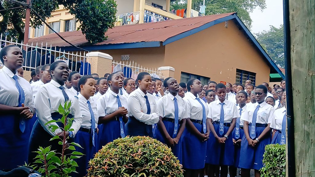 UMNamugongo's tweet image. Our S4 candidates gathered in prayer ahead of their UCE Mathematics paper. Wishing you success our little ones.