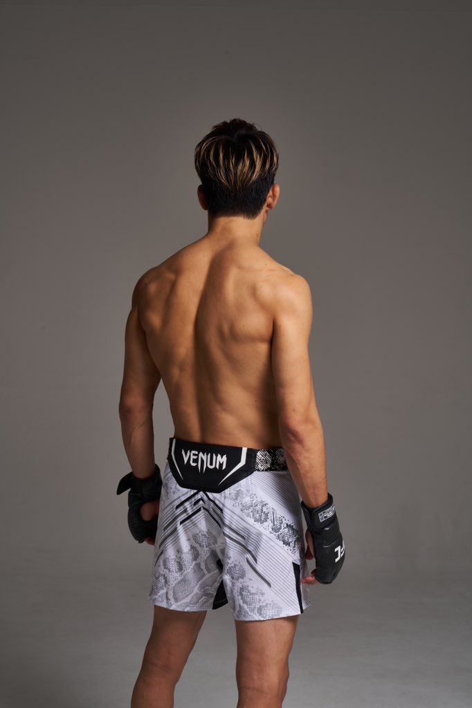 kai_1031_'s tweet photo. いきなりのタイトルマッチで勝てないって声が多いけど
同じような逆境を乗り越えてきて今ここにいる
俺は勝てると自分を信じているし
それをケージの中で証明する https://t.co/11fhM8KHXi