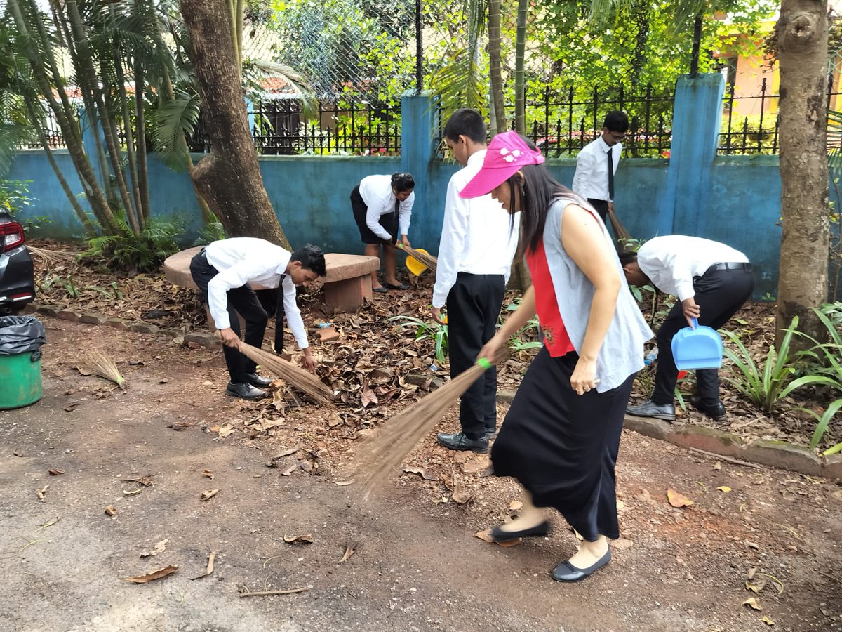 IHMGOA1's tweet photo. As a part of Swachhta campaign 4.0 under Swachhta Hi Seva which is being observed from 2ndOctober to 31stOctober’2024, IHM Goa has identified different locations, in and outside the campus for cleaning and beautification. https://t.co/cv5jSLrkgk