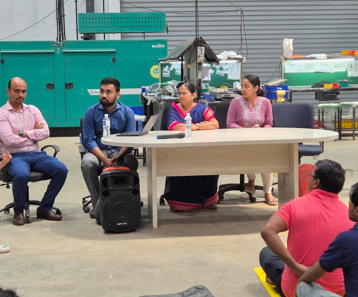 Rnetism's tweet image. As a part of @daanutsav our #projectcoordinator Praison Varghese conducted an insightful &amp;amp; captivating #cybersafety &amp;amp; #cyberawareness session for the staff of Clips India Manufacturing Company in Pune. 

Interested in organising similar sessions at your workplace? Call 8433701077