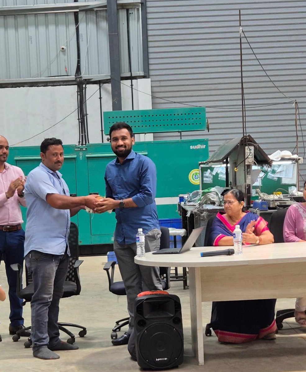 Rnetism's tweet image. As a part of @daanutsav our #projectcoordinator Praison Varghese conducted an insightful &amp;amp; captivating #cybersafety &amp;amp; #cyberawareness session for the staff of Clips India Manufacturing Company in Pune. 

Interested in organising similar sessions at your workplace? Call 8433701077