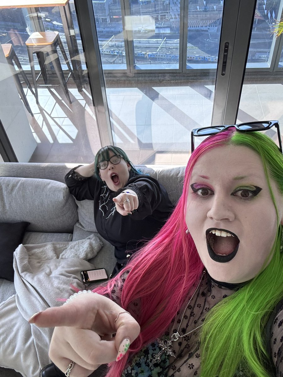𝙿𝚒𝚗𝚎 tweet media