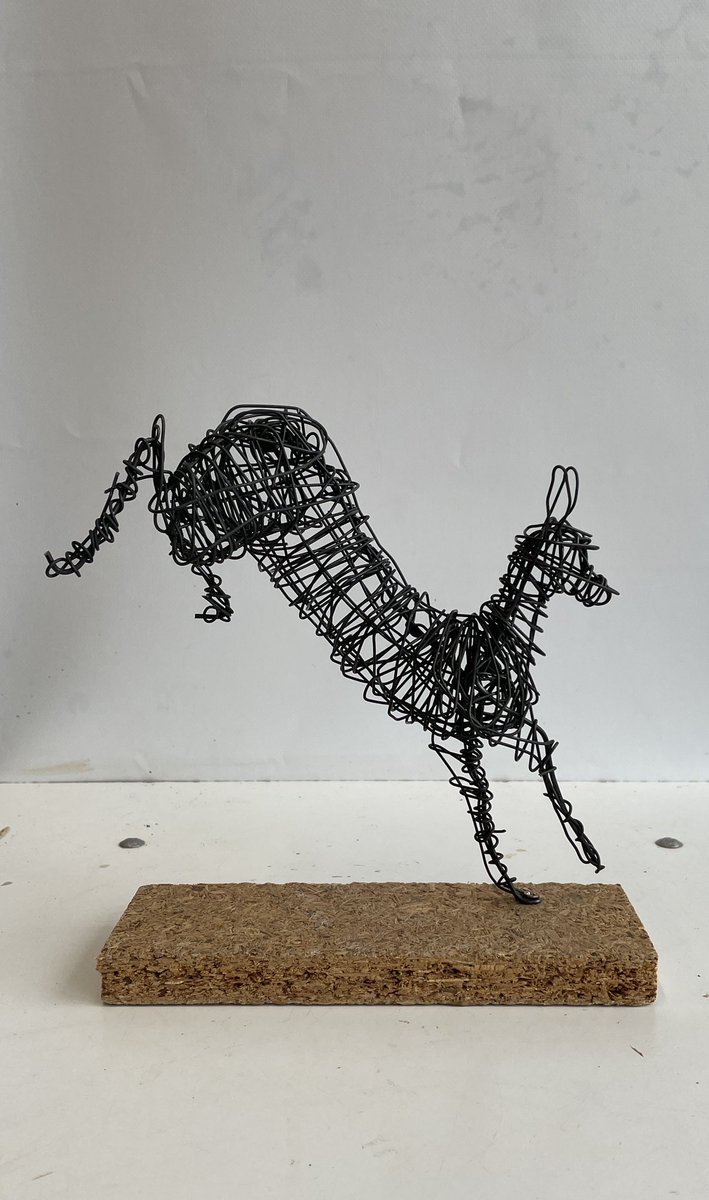 HellsChive's tweet photo. Wire deer posting

#artwork #sculpting #ArtistOnTwitter https://t.co/4iPRCd2fom