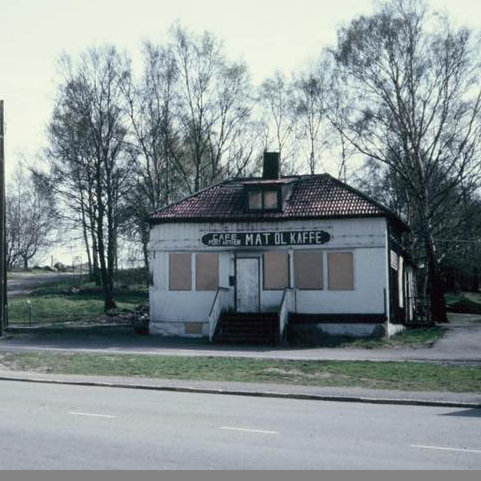 gatorochtorg's tweet photo. Port Arthur på Ceresgatan.
Foto 1: tillhör Bo Westlund, (1976).
Foto 2: 2022 https://t.co/gUSgxwW6ck