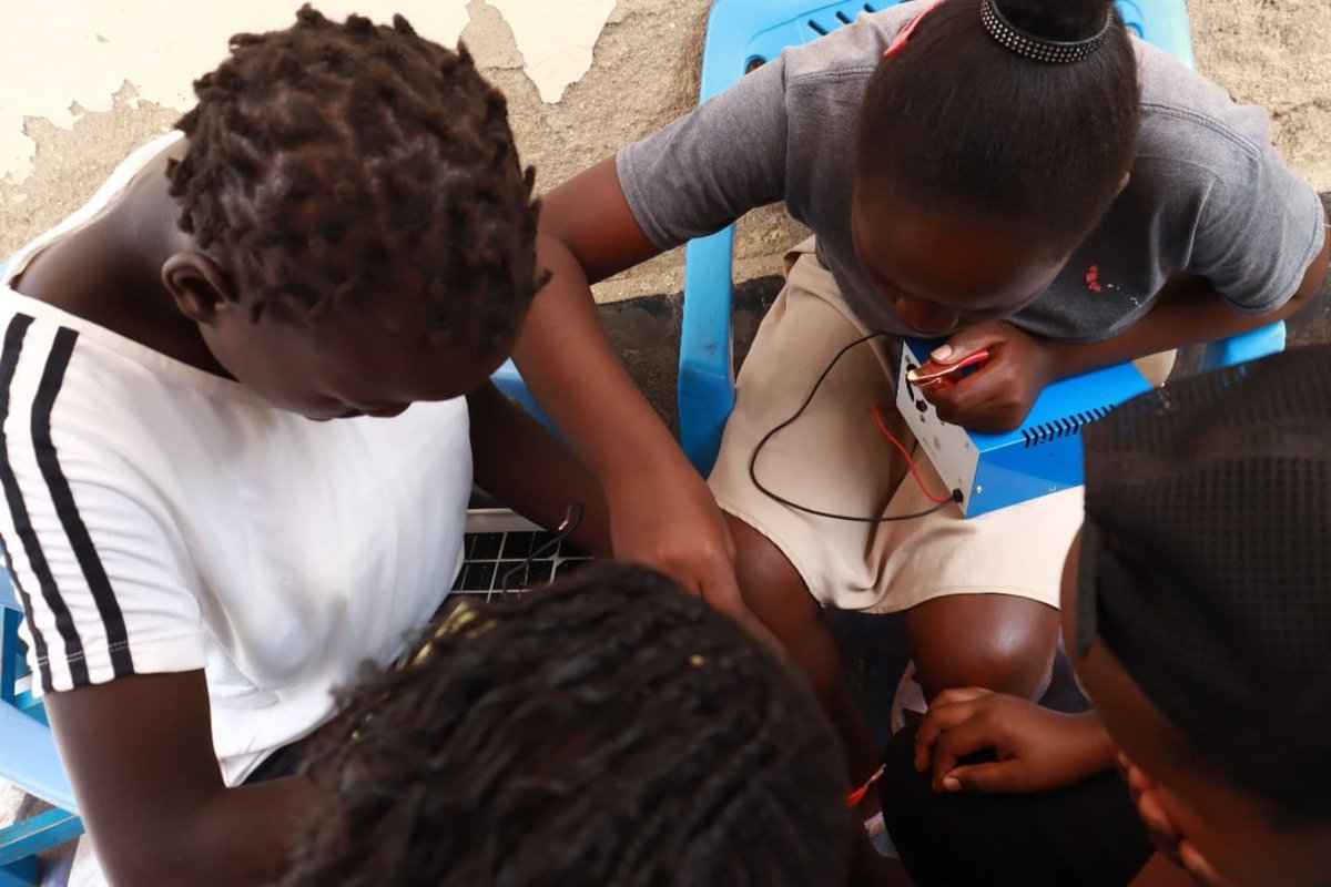 FablabWinam's tweet photo. “Education is the most powerful weapon which you can use to change the world.” – Nelson Mandela
Here’s to empowering each other!
#newweek #innovationhub #youthempowerment #MondayMotivation #fablabwinam #fablab #fablabnetwork #teamwork #Partnerships #stemeducation #STEM https://t.co/3LLgAwRFqn