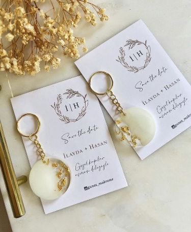 _muneeroh's tweet photo. Pls retweet when you see this

Is your loved one's:
Wedding
Convocation
Anniversary
Graduation

just around the corner?

Looking for a unique &amp; meaningful gift?
Look no further!
Our customizable resin keychains make perfect souvenirs

Kindly send us a DM today to order yours! https://t.co/84je6lxUKb