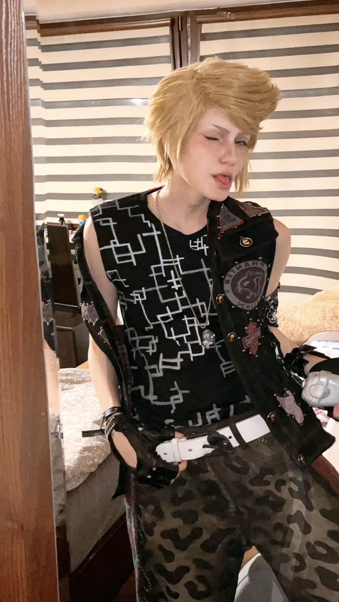 zumz_deni's tweet photo. Oh, hi there opening~
#FFXV #Prompto #PromptoArgentum #FFXVcosplay #PromptoCosplay https://t.co/IeK7enDn5X