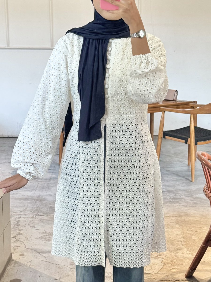 cloudysnowys's tweet photo. OOTD KONDANGAN simple tapi tetep kepake buat main juga, cakep deh 👀🤍

bisa dipaduin sama rok juga, banyak pilihan variasi tuniknya &amp; masi affordable~ https://t.co/1mkwDEeqyH