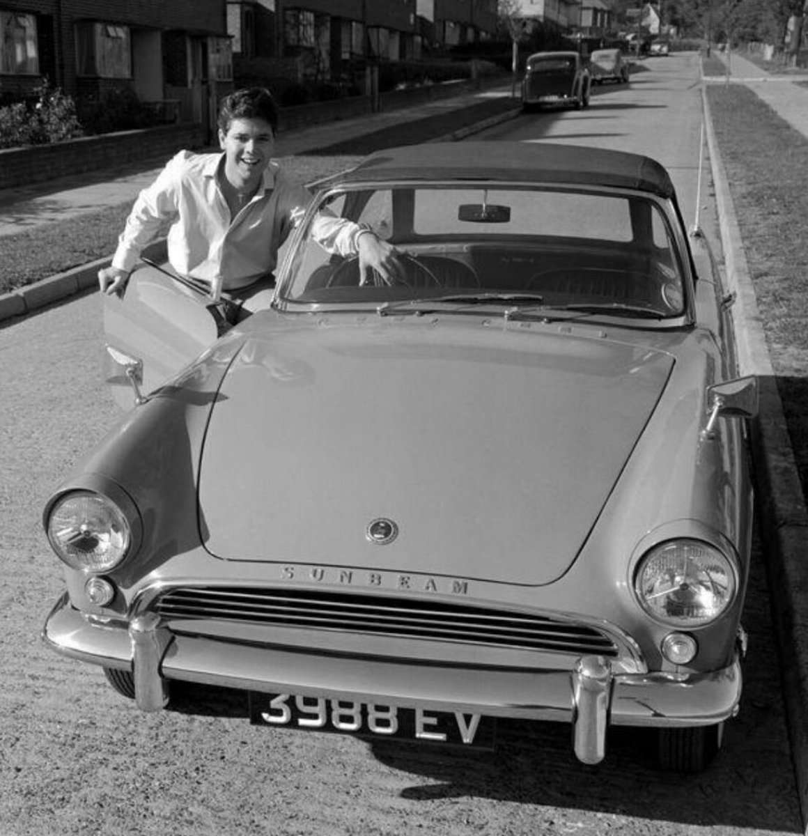 Stars and Cars tweet media