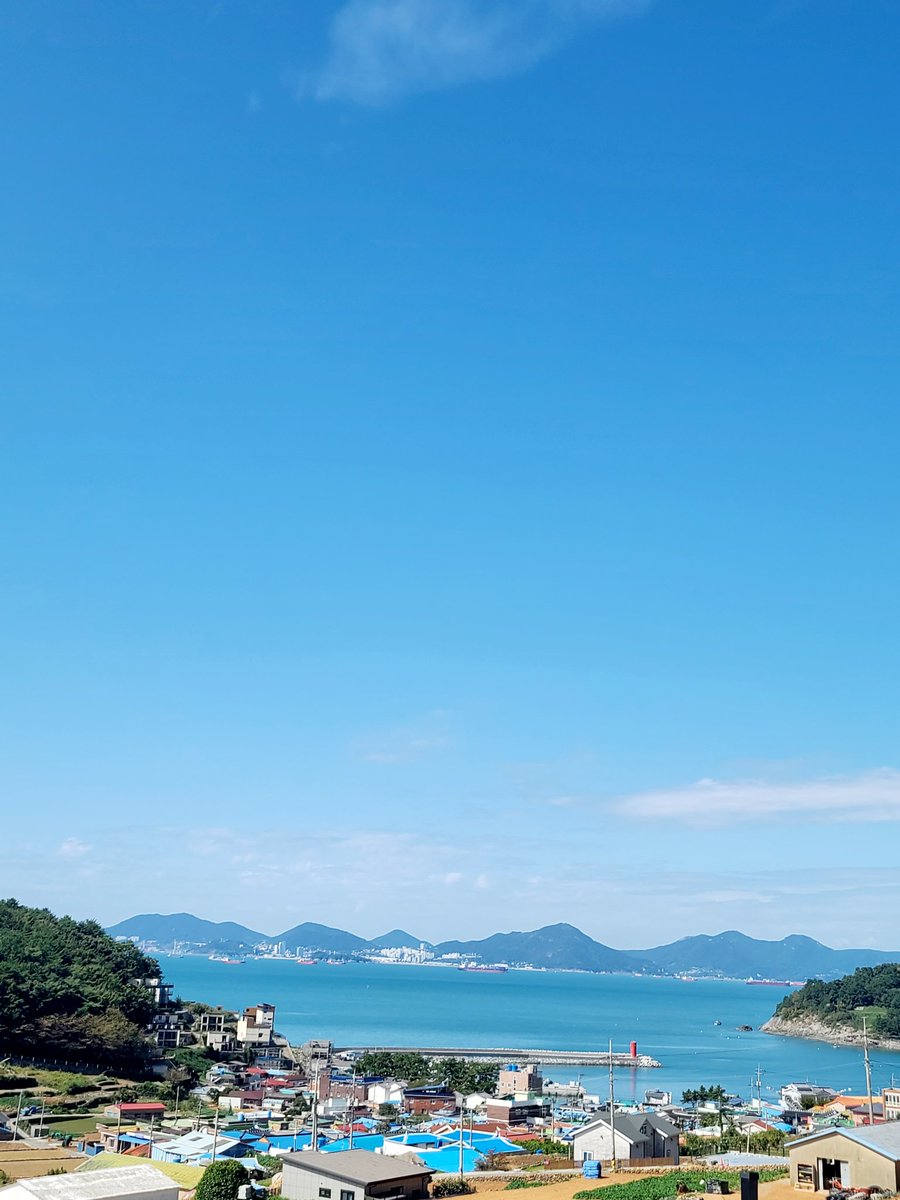 cheer1217's tweet photo. 담대한 도전은 과거와 미래에 대한
통찰력에서 나온다.
보이지 않는 적들이 인간과 지구를
파괴하지만 역사는 작별하지 않는다.
선은 치유와 회복을 통해서 담대한 미래를 꿈꾸고
생존갈등, 종교(이념)갈등,  자원(우주)갈등은 반드시 있다.
멀리 생각하지 않으면 필히 근심이 있기 마련이다. https://t.co/fQgl480zaI