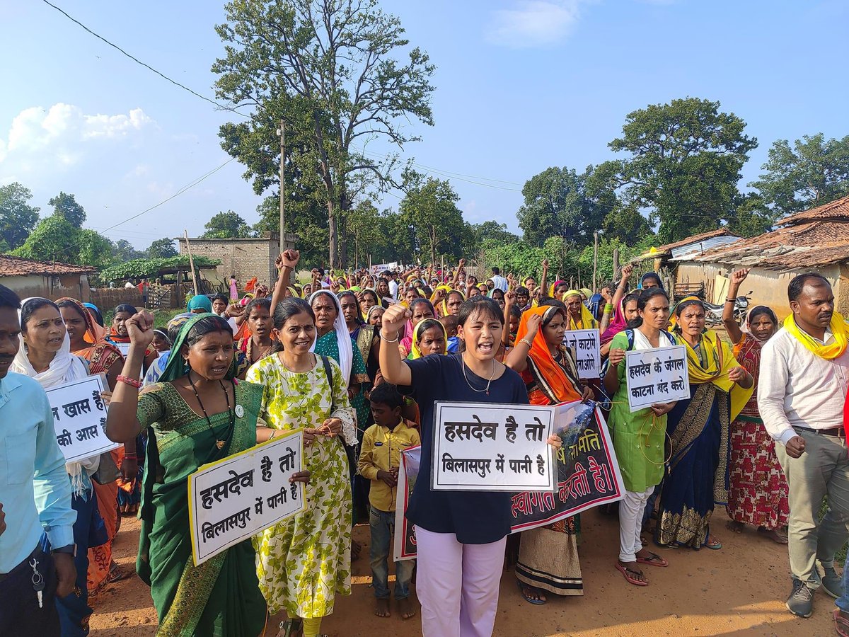 LicypriyaK's tweet photo. Stop Adani. Save our Planet. 🙏🏻

📍 Hasdeo Forest, Chhattisgarh.
#SaveHasdeo https://t.co/hwPej2lb9O