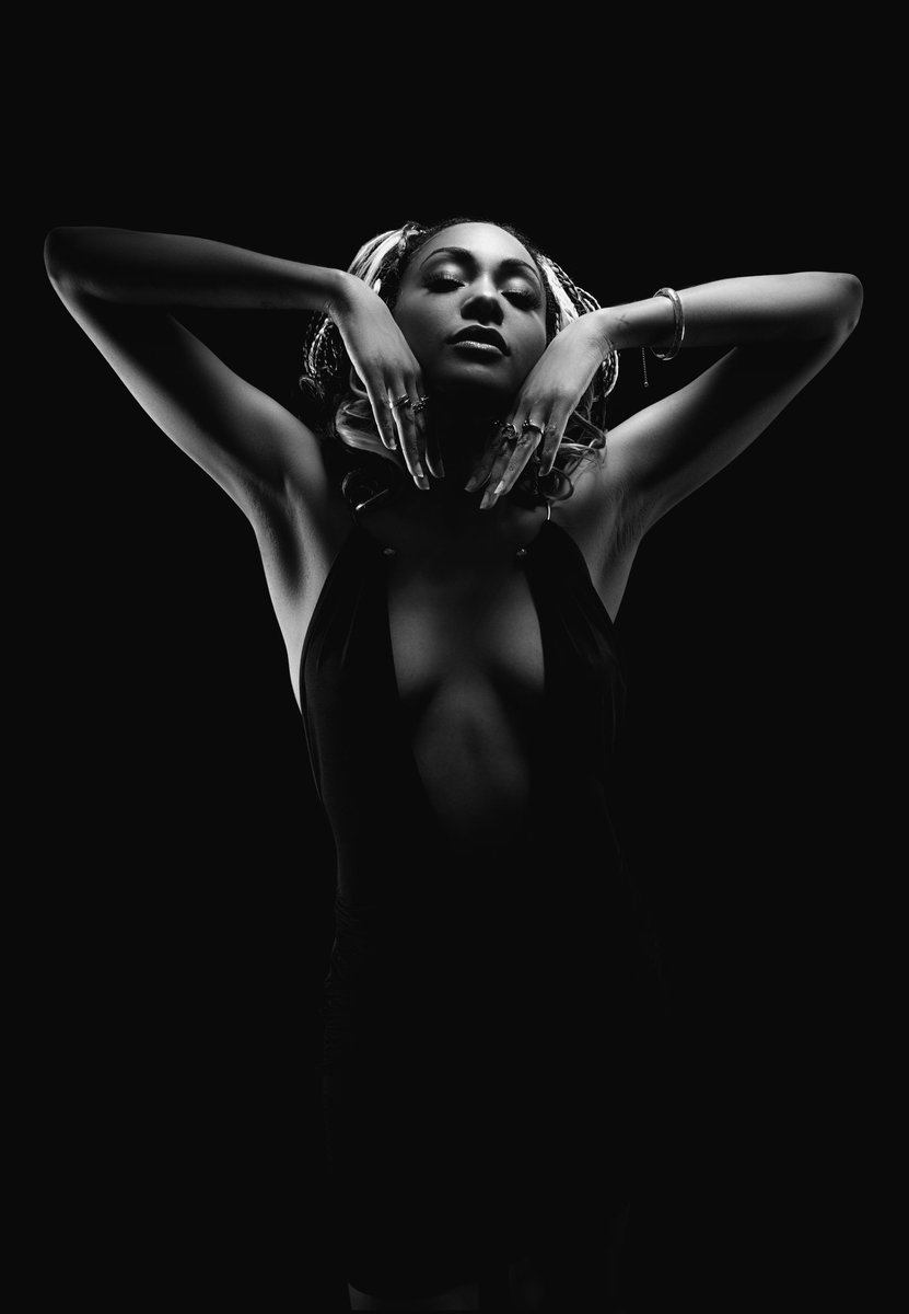 imyfilms's tweet photo. Seductive https://t.co/yElqO3brSc
