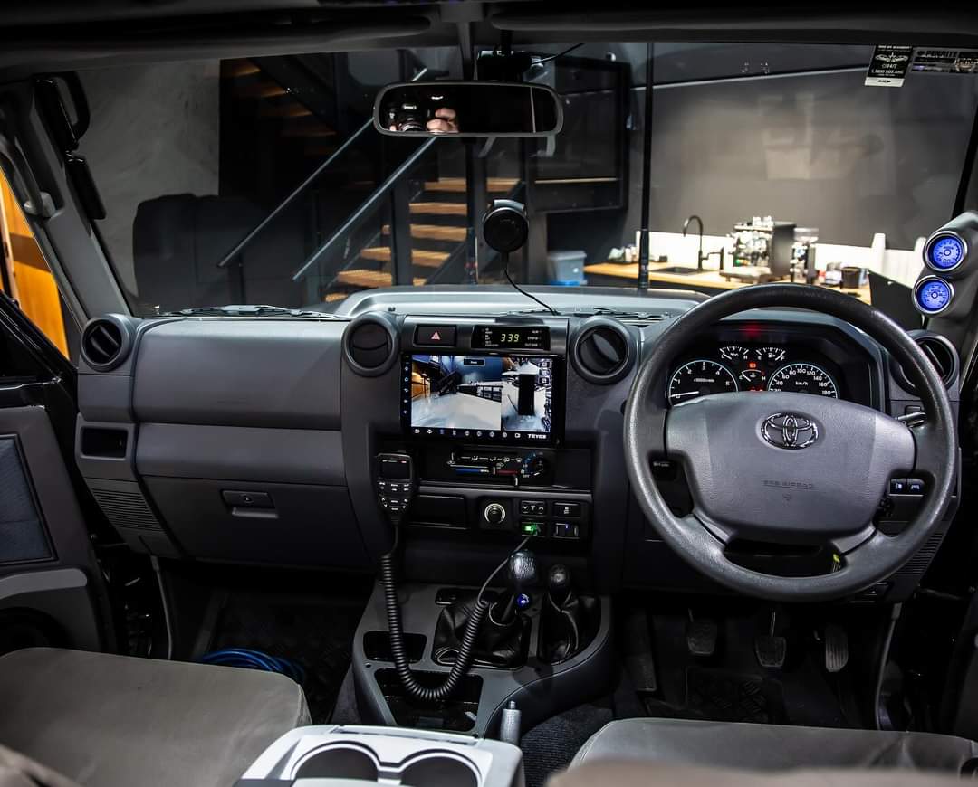 JaMtoka's tweet photo. Graphite 79 by Boss Aluminium, Australia: A manual transmission V8 Cruiser with no stone left unturned. #BossAluminium #BossBuilt #79Series #LandCruiser https://t.co/eflAOILwQg