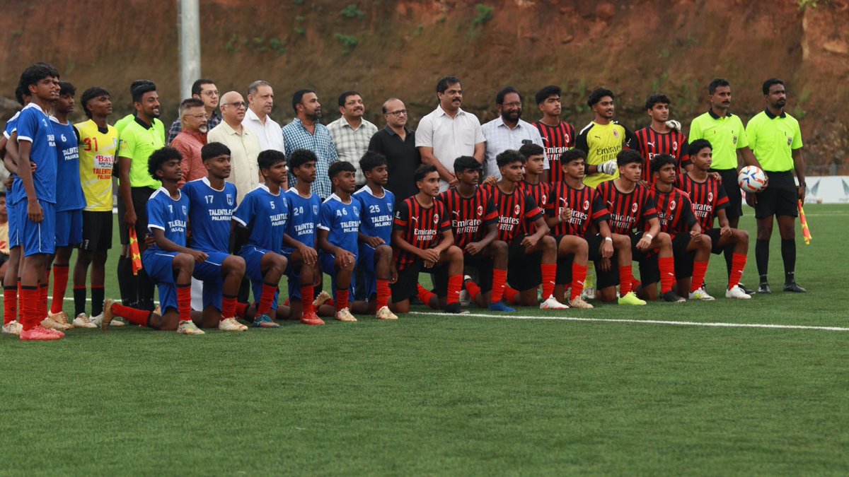 keralafa's tweet photo. Chakolas Gold Trophy - KYDP, Celebrating the best of youth football. ⚽
We're honored to have distinguished guests join us, shaking hands with our talented players and making the Chakolas Gold Trophy Finals truly unforgettable.
#KYDP #ChakolasGoldTrophy #KeralaFootball https://t.co/WqDCS8Pc4a