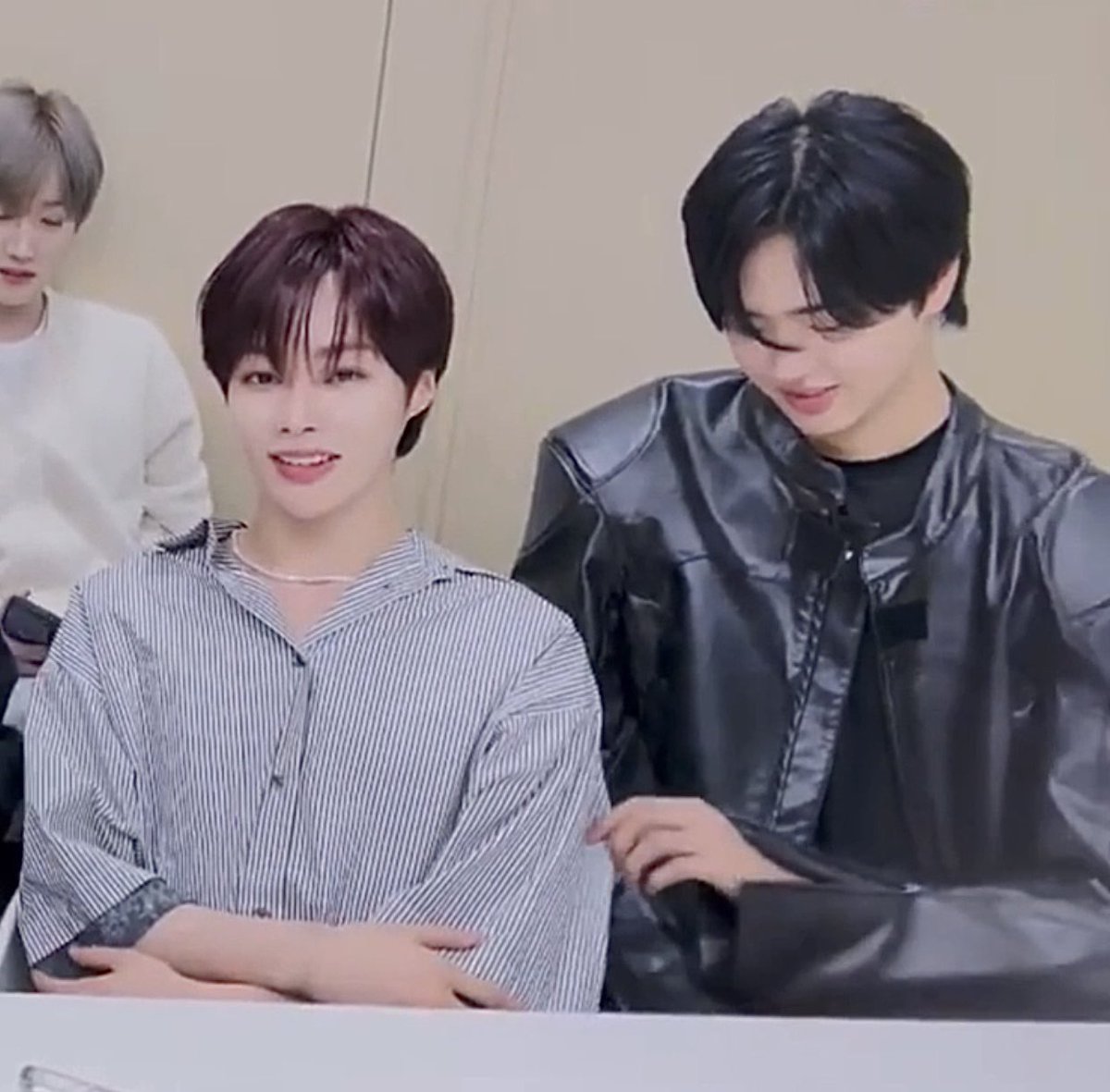 BinMimi2's tweet image. à hí hí ~ 🫠🫶🩵💚🌸 
Cưng hén ~ 

#HANBIN #EUNCHAN #한빈 #은찬 #CHANBINjjang