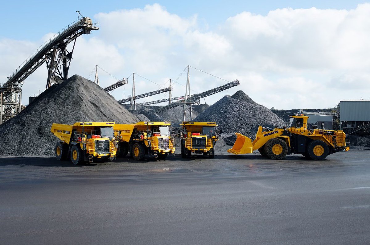 roadstoneLtd's tweet photo. There has been a buzz around Belgard Quarry as we've recently added some impressive new machinery to our operations, and they look fantastic #Roadstone #CRH #Growth #QuarryLife #QuarryMachinery #HeavyEquipment #NewMachinery https://t.co/u5IBXhuS2u