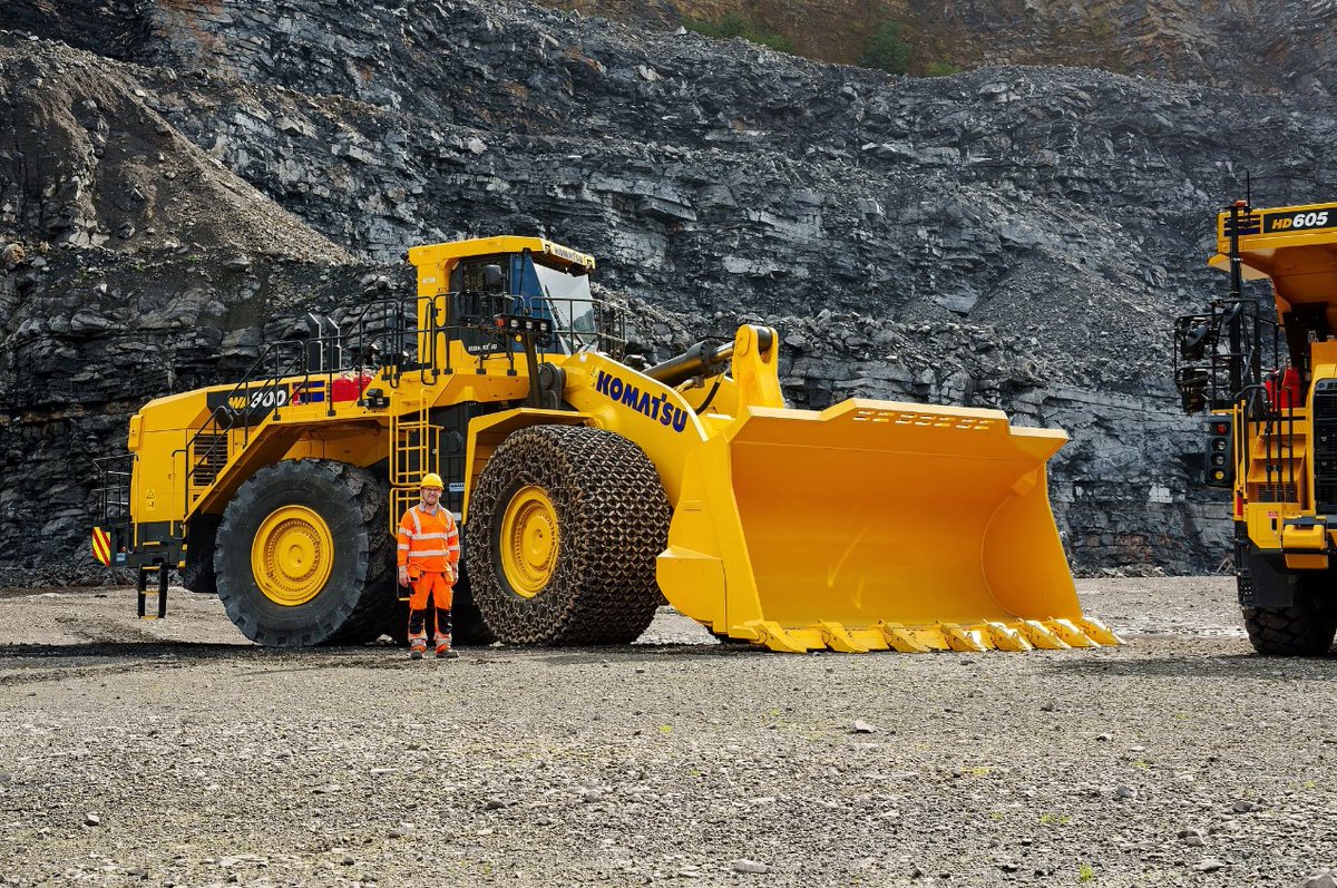 roadstoneLtd's tweet photo. There has been a buzz around Belgard Quarry as we've recently added some impressive new machinery to our operations, and they look fantastic #Roadstone #CRH #Growth #QuarryLife #QuarryMachinery #HeavyEquipment #NewMachinery https://t.co/u5IBXhuS2u