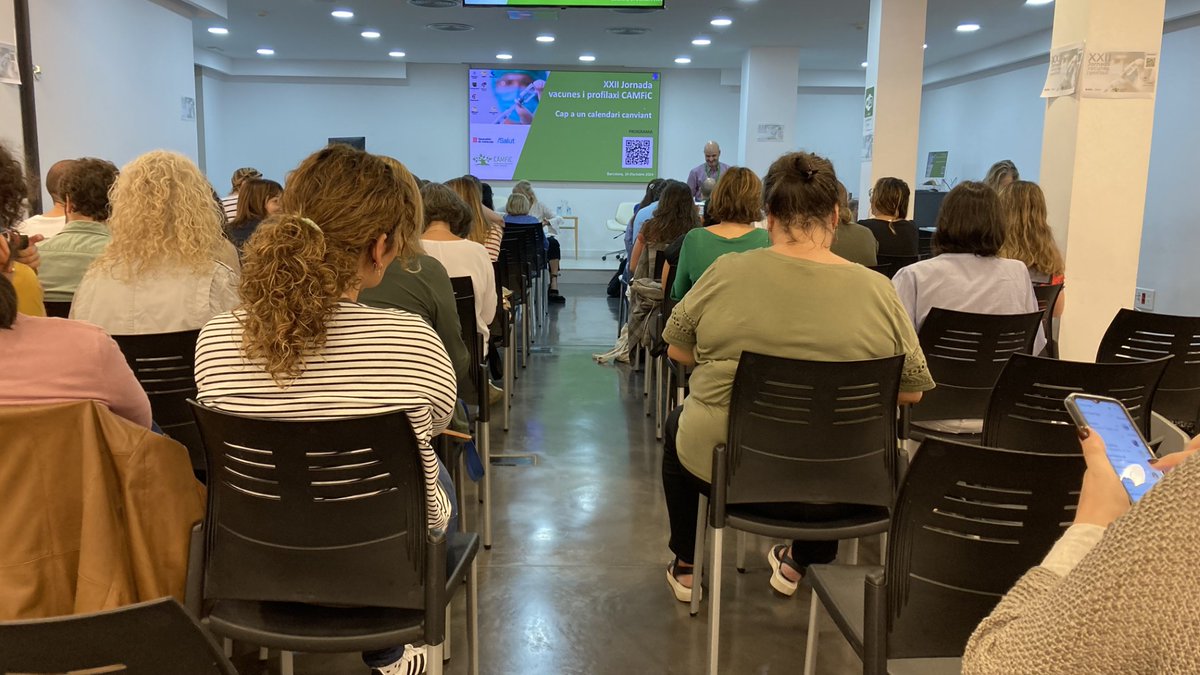 🌳CAMFiC (@camfic) on Twitter photo A la inauguració de la Jornada #VacunesCAMFiC el president <a href="/A_SisoAlmirall/">Antoni Sisó Almirall</a> ha destacat com
🗣️ “l'organització de la vacunació és clau; que és important donar exemple, ja que la gent es guia per models. Els professionals hem de ser un referent.”
#SalutComunitària A la inauguració de la Jornada #VacunesCAMFiC el president <a href="/A_SisoAlmirall/">Antoni Sisó Almirall</a> ha destacat com
🗣️ “l'organització de la vacunació és clau; que és important donar exemple, ja que la gent es guia per models. Els professionals hem de ser un referent.”
#SalutComunitària