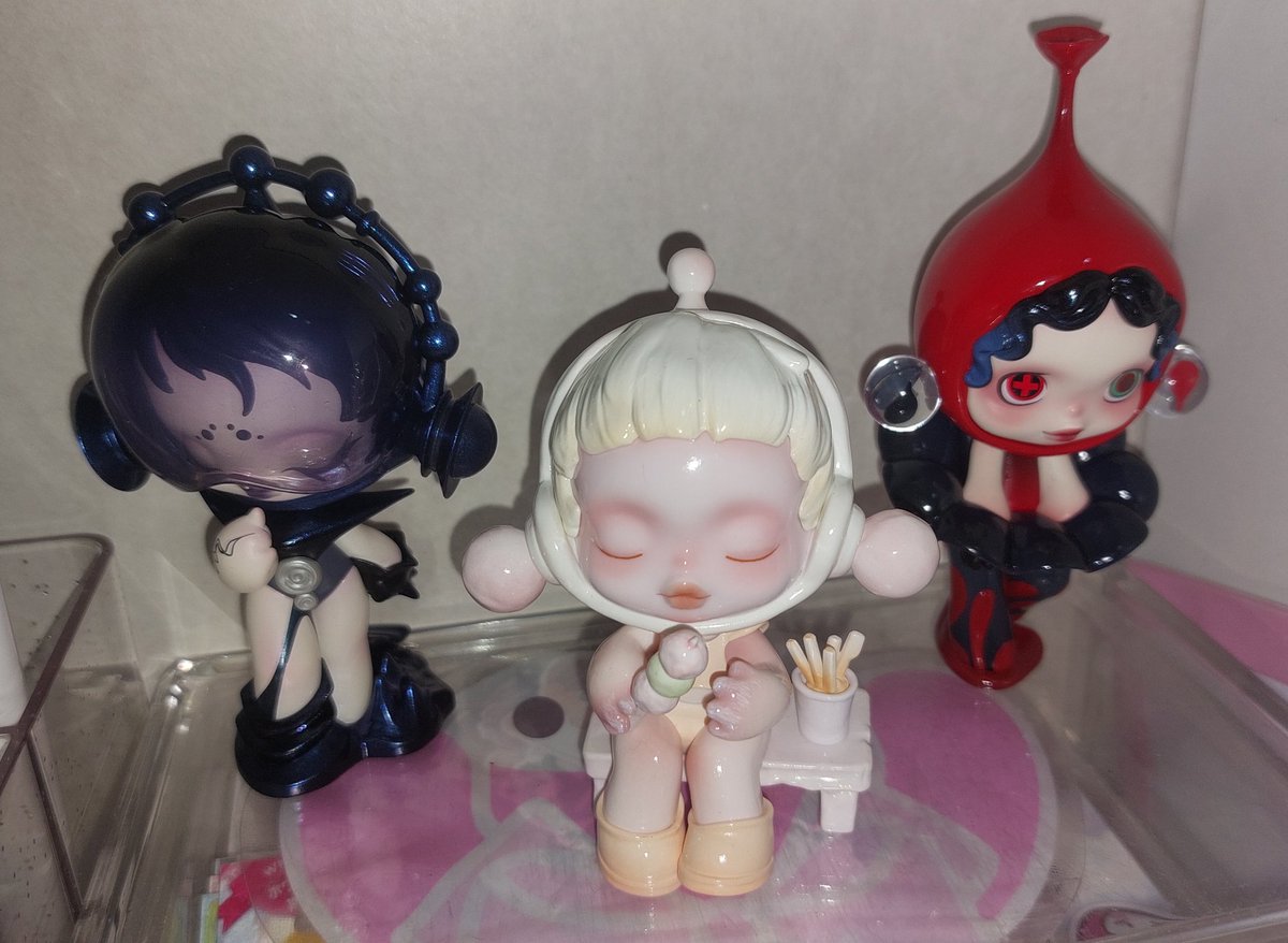 ikeusmile's tweet photo. wts lfb ph
°☆•. skullpanda
— 400 ea w/ box, foil and card
- x sensi
- payo
- onhand
T. wts lfb ph popmart skullpanda the warmth series Taste from the Memory The sound series The Terror Image of Reality The antigravity https://t.co/iLyTtUc2pc