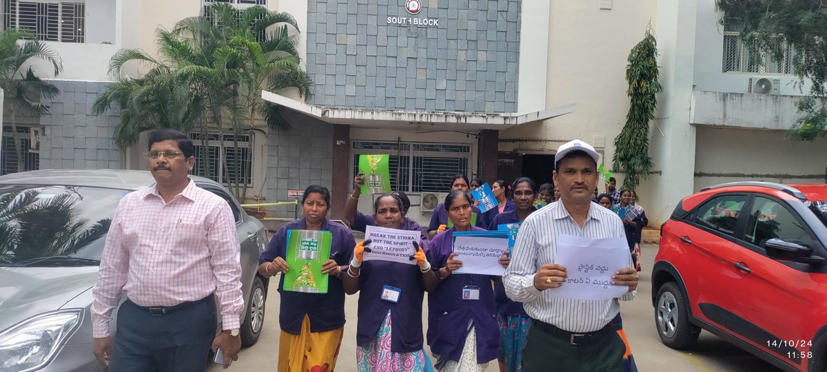 drmvijayawada's tweet photo. Say No to Plastic! 🚯

Let’s discourage single-use plastic and work towards a cleaner, greener environment. 🌿 

📍Rally at #Vijayawada

#SwachhBharat 
#SwachhRailSwachhBharat 
#SwachhataPakhwada2024 
#SpecialCampaign4 
#IRSpecialCampaign4 
#BZASP24

@swachhbharat
@scrailwayindia https://t.co/BRhJSgGZSf