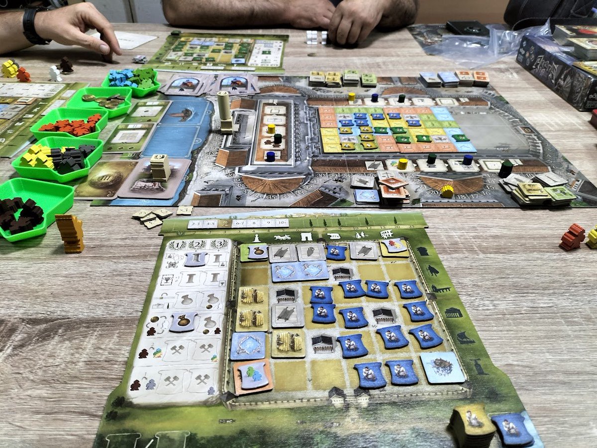 Partidaza al, injustamente, despreciado Foro de Trajano de <a href="/MalditoGamesES/">Maldito Games</a> Los que lo despreciaron por las cajas malditas no saben lo que se pierden