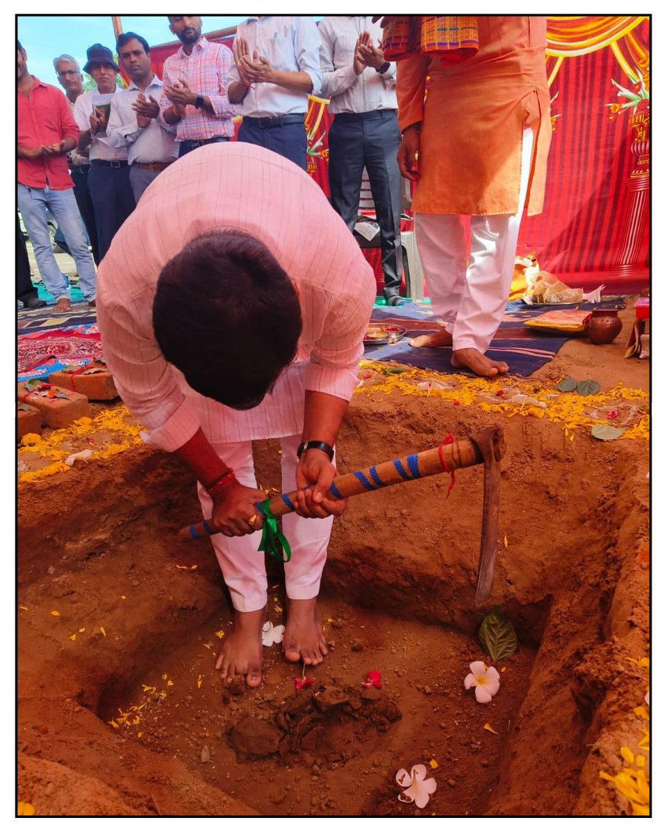 iarjunsinhbjp's tweet photo. શિક્ષણ થકી સમૃદ્ધ બનશે ગુજરાત...

મહેમદાવાદ તાલુકાના સોજાલી અને સણસોલી ગામ ખાતે વિકાસ સપ્તાહ ૨૦૨૪ અંતર્ગત ઔડા ના સદભાવના ફંડ હેઠળ રૂ.૧ કરોડ ૪૫ લાખના ખર્ચે નિર્માણ પામનાર નવીન શાળાના મકાનનું ખાતમુહૂર્ત કર્યું.

#VikasSaptah #23yearsOfGrowth #education  #mahemdavad https://t.co/xCdZ106CZt
