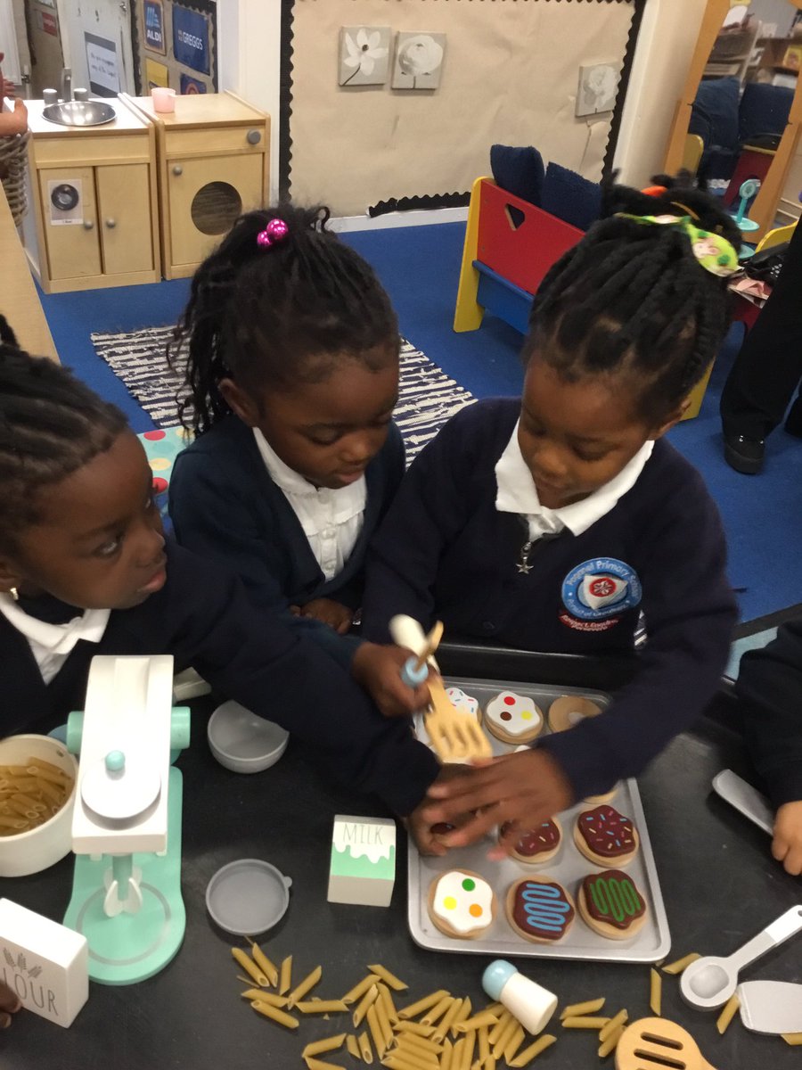 MrsLagah's tweet photo. A very busy “cafe” this morning! Thank you @Mrs_Shuter for our wonderful new resources. #beingimaginitive #representinghomelife #learningtoshare @paganelschool https://t.co/BsuxaYon0z