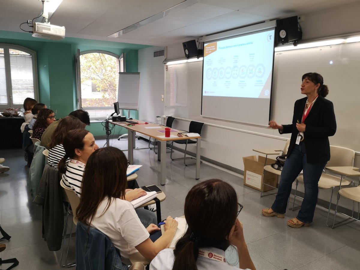economieslocals's tweet photo. 🔛Avui som a la sessió de treball inicial del Programa específic #TreballTalentTecnologia per al període  2024-2026.

👉L'objectiu d'aquesta sessió és donar el tret de sortida de la nova edició del  TTT així com promoure un espai de trobada i d'intercanvi periòdic dels 12  projectes i la @diba.

🔗https://t.co/FPb8cEtmUb