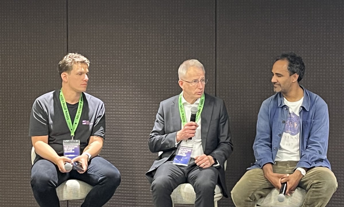 Paul Fletcher (@paulfletchermp) on Twitter photo Great to participate on a technology panel at @sxswsydney with <a href="/bengrabiner/">Ben Grabiner</a> of <a href="/SidestageVC/">Side Stage Ventures</a> & <a href="/Silva/">Rohan Silva</a>, a former Senior Policy Adviser to former UK PM David Cameron. A vigorous discussion about policy settings, incentives & the role of governments to encourage innovation. Great to participate on a technology panel at @sxswsydney with <a href="/bengrabiner/">Ben Grabiner</a> of <a href="/SidestageVC/">Side Stage Ventures</a> & <a href="/Silva/">Rohan Silva</a>, a former Senior Policy Adviser to former UK PM David Cameron. A vigorous discussion about policy settings, incentives & the role of governments to encourage innovation.