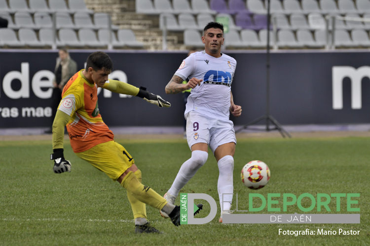 eldeportedejaen's tweet photo. ⚽️ El resumen fotográfico de la victoria del @RealJaenCF ante el @CD_HuetorVega 

📸 Imágenes de @JuandeOrBea 

Galería completa aquí👇🏻
https://t.co/fZZg5ZSbn6 https://t.co/Z9M4EFH8z6