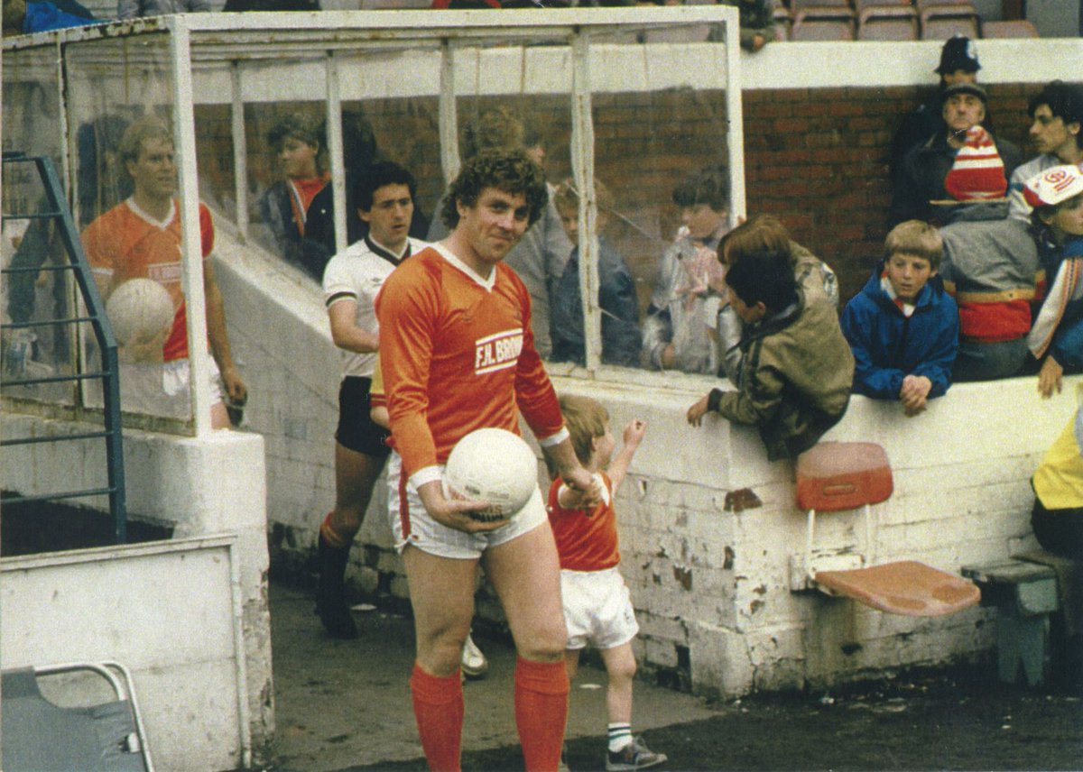BFC_ExPlayers's tweet image. Happy 68th Birthday to former Pool striker &amp;amp; top man .... Keith Mercer

Hope you have a great day Keith !
👍😀🎂⚽️🥅🍊

#TopMan 
#Merce 
#LovedPlayingForThePool