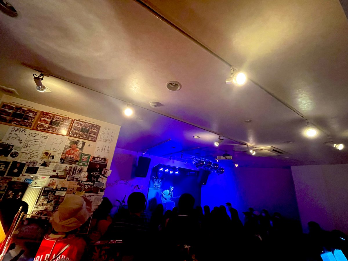 secsheena's tweet image. オープニングから超満員ありがとうございます😍😭🙏❤️❤️
#黒崎SEC #SOSlive #17周年ありがとう