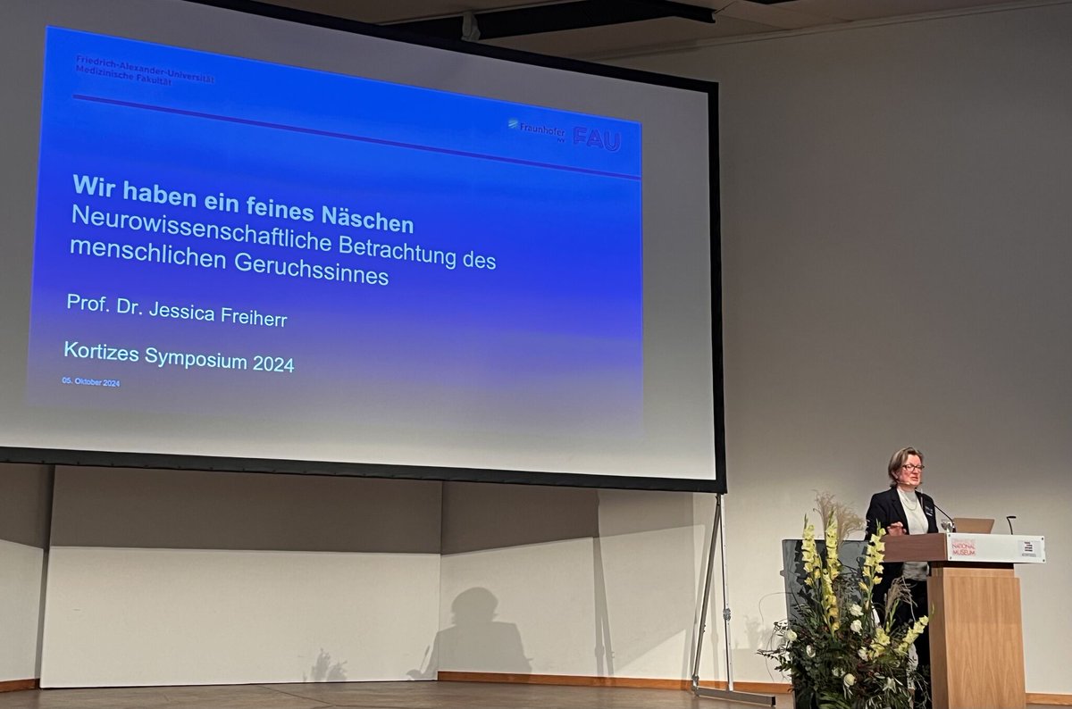 NeuroSenseLab's tweet photo. Ein aufregendes @kortizes-Symposium liegt hinter uns! Es hat uns große Freude bereitet, gemeinsam mit den anderen Vortragenden ein wenig Licht in den "Keller des Geistes" zu bringen. 

https://t.co/0cSniRKZzJ https://t.co/f3FFkR0Pkx