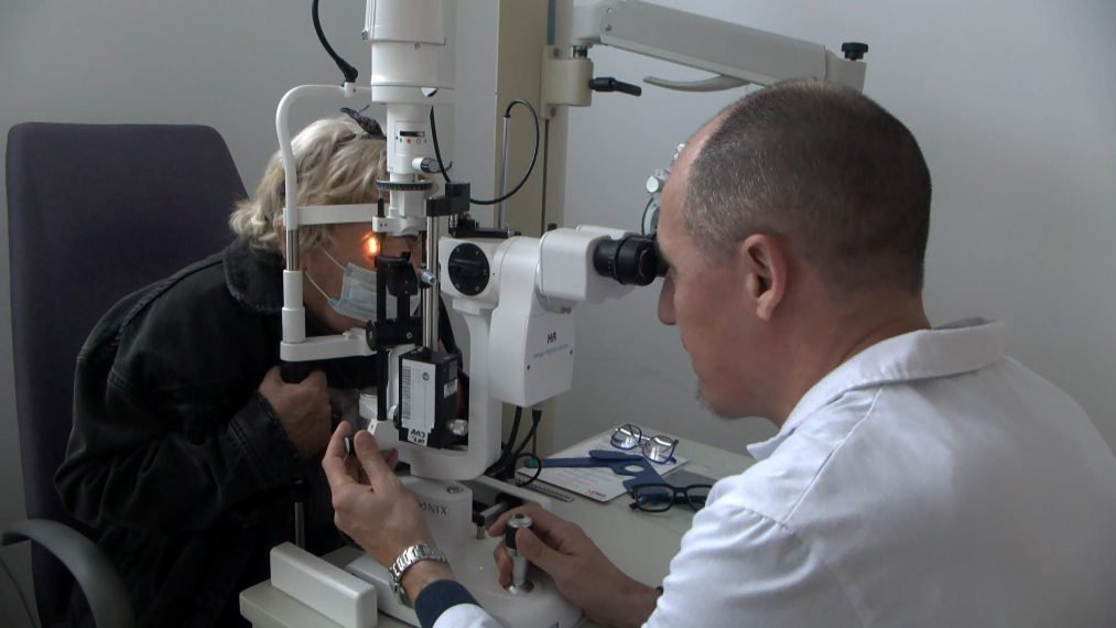 CanalTerrassa's tweet image. 👁️| Falten optometristes que vulguin treballar a les òptiques

🎦N'hem volgut conèixer els motius amb @aurora_torrents, degana de la @optometria_upc de #Terrassa 
 terrassadigital.cat/falten-optomet… #optometria #salutvisual