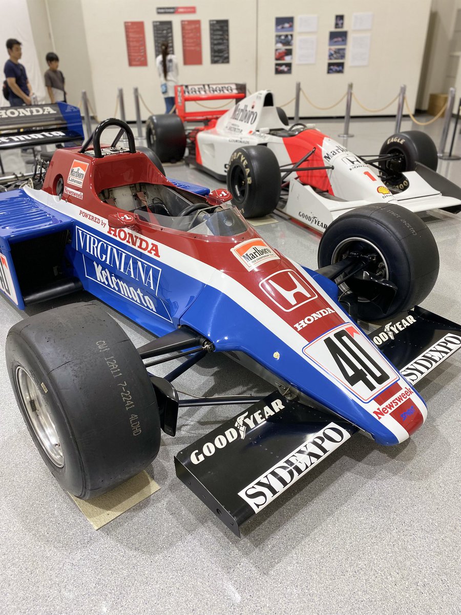 とてもF1が置いてある雰囲気とは思えない。笑