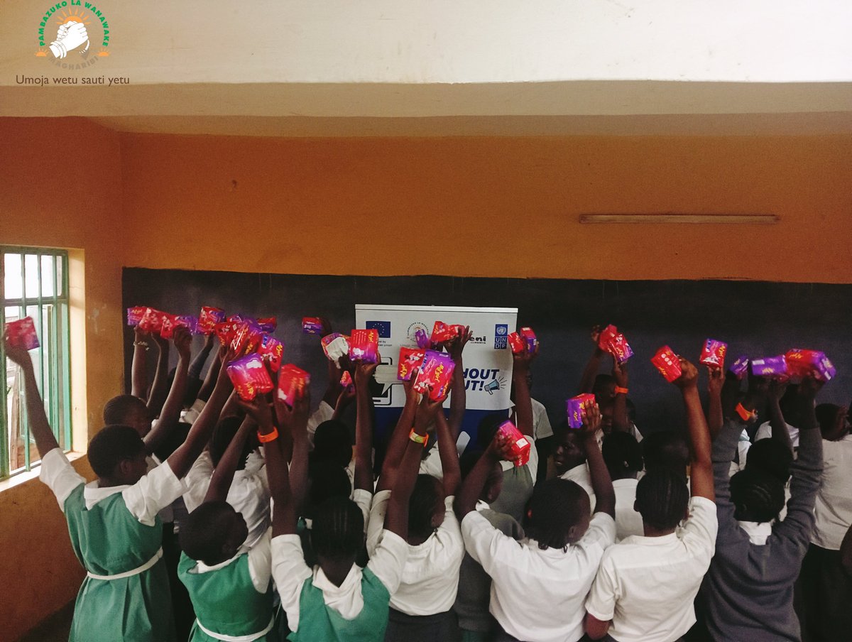PMagharibi's tweet photo. PALAWAMA distributed sanitary towels to girls at Obinju and Wandiege Primary and Junior Secondary Schools in Manyatta "A" and "B" respectively.

#palawamaadvocates
#dignity4girls
#internationaldayofthegirl24
#PLEADII

@followers https://t.co/VaRH15ja6A