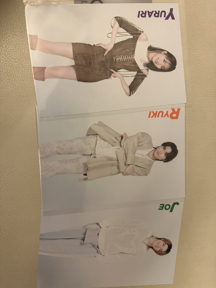 achamaru_genic's tweet photo. GENICストアポスカ
譲:💚💜🧡
求:❤️優先  💙も検討

譲:💙→買取希望

ピクチケ
譲:🧡
求:💜or💙

会場特典ポスカ
譲:🩷
求:💙
 #GENICグッズ交換 
 #GENIC 
 #GENIC交換 https://t.co/9maF3TEhIO