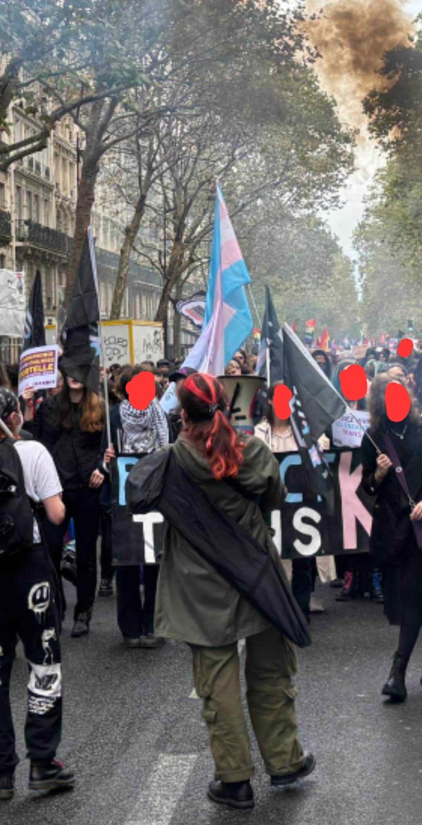 sensCanela's tweet image. Et c&apos;est avec quelques jours de retard que je redis ma grande joie d&apos;avoir été présente à l&apos; #existransinter pour @Fransgenre !

Ça a aussi été l&apos;occasion de croiser oomfs et copaigns (même si j&apos;e très certainement raté du monde 😔)

A l&apos;année prochaine !