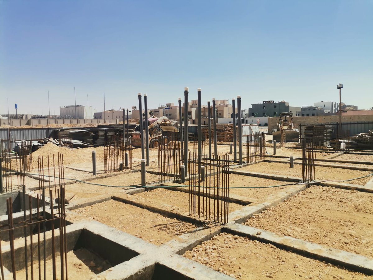 AtticKSA's tweet photo. الإشراف والمتابعة على أعمال الدفان على طبقات بعد صب الميدات.
أتيك للاستشارات
 الهندسية https://t.co/gqCYOYPp8y
