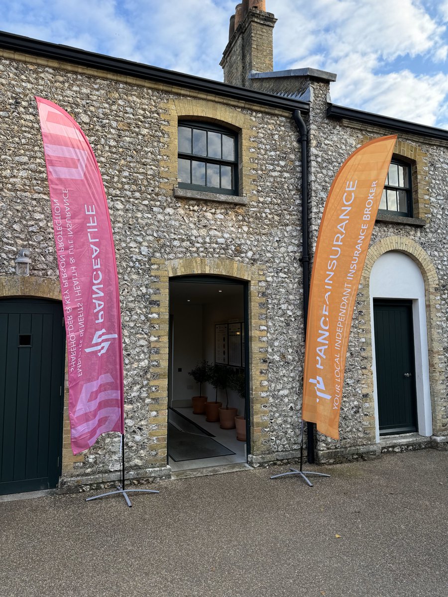 InsurancePangea's tweet photo. On Friday, Pangea Insurance Brokers were proud headline sponsors at The Murray Parish Trust Golf &amp; Gourmet event, hosted at Goodwood Estate 🏌️‍♀️

It was a fantastic day and a superb opportunity to raise money for such an important cause #fundraising #sponsorship #golfday https://t.co/JkDsGJ558q