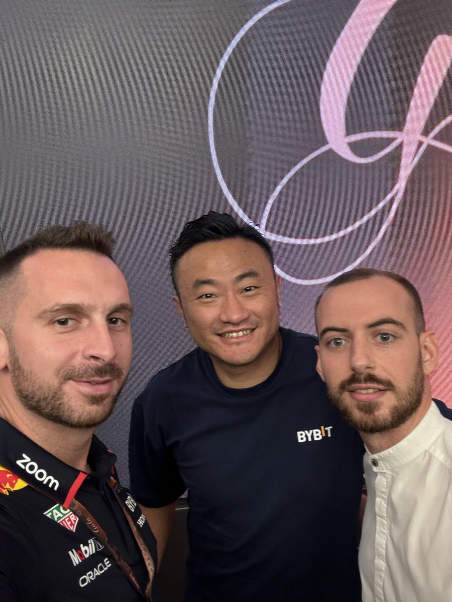 oxydocais's tweet photo. Yesterday I had the opportunity to attend the VIP Gala event of @Bybit_Official in Athens. 

It was truly an honour to meet our CEO mr. Ben Zhou. He is amazing! 

Thank you @Crypt0minder for the amazing company! Glad to be part of this event and meet again everyone that we cooperate, so many inspiring people was there.

Let’s focus on #WSOT2024 @MetadudesX and @Tradehubgr 
Have an amazing week ladies and gentlemen! 

#TheCryptoArk