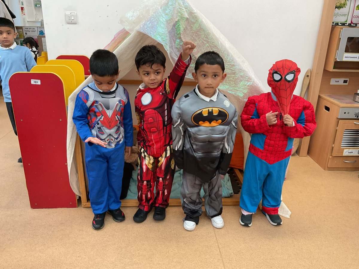 CedarclassESI's tweet photo. Super hero’s are in reception. https://t.co/OzGP6pkjgc