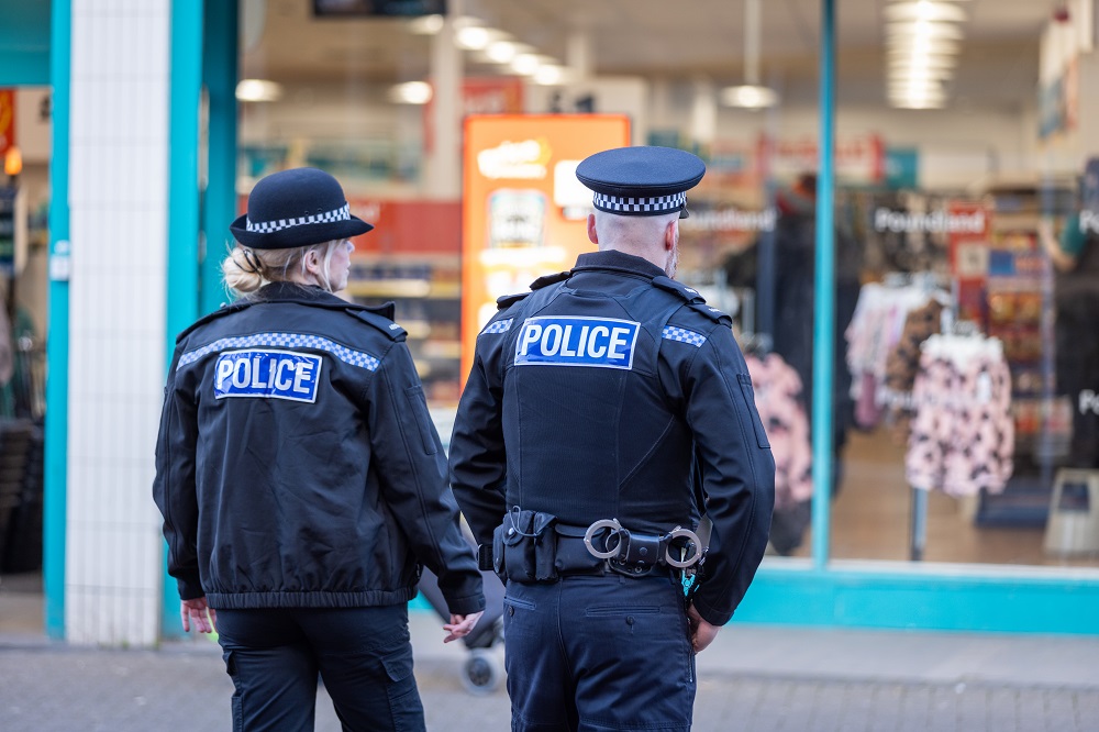 MerseysidePCC's tweet photo. 🛒Retailers are an essential part of our communities & staff should be able to do their jobs without fear of violence or abuse. 
Earlier this year, I committed to support initiatives, including increased patrols, QR Reporting tool & DNA spray kits, to help protect them, their employees, & customers by investing vital funds into positive schemes which can prevent crime. #SaferBusinessActionWeek
