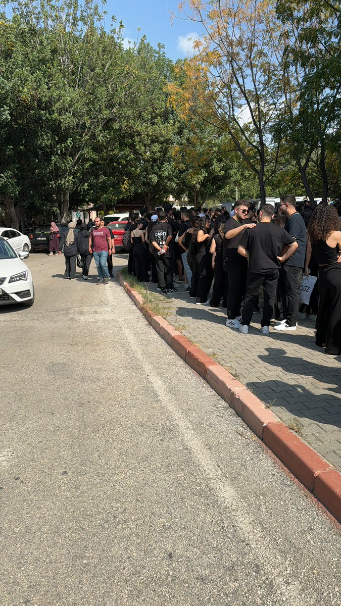 uniads_org's tweet photo. 14 Ekim tarihinde Çukurova Üniversitesi kampüsünden birkaç görüntü.
ÜNİADANADEMİR olarak çağrılarımıza kulak verip tüm kampüste ‘simsiyah’ giyinen öğrenci arkadaşlarımıza teşekkür ederiz.
TÜM KAMPÜSÜN SESİ ÜNİADANADEMİR
 
Sokakta, kampüste, sosyal medyada; kadına, çocuğa ve şiddetin her türlüsüne tepkilerimizi göstermeye devam edeceğiz.
#KadınaVeÇocuğaDokunma
#KampüslerBizimdir
#üniadanademir